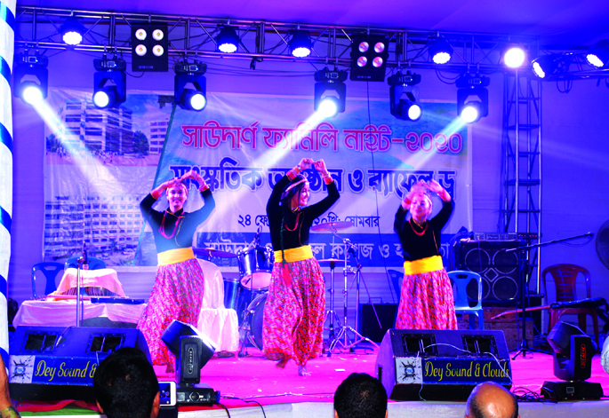 Extra Curricular Activity Image